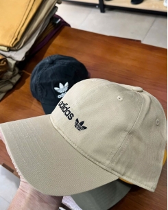 Nón lưỡi trai Adidas khaki kem