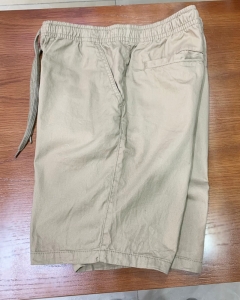 Short Khaki Berkley vàng nhạt