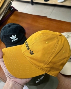 Nón lưỡi trai Adidas khaki vàng